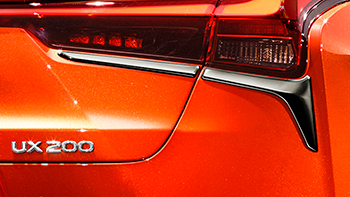Lexus UX Modellista